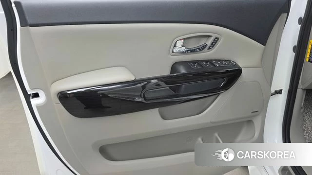 Kia The New Carnival id 4384893 из Кореи 16