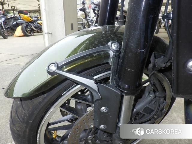 Kawasaki Z900RS id 3949297 из Японии 16