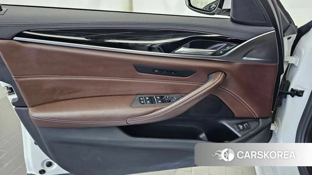 BMW 5 Series (G30) id 4781151 из Кореи 16