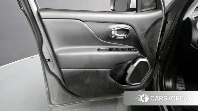 Jeep Renegade id 4409230 из Кореи 16