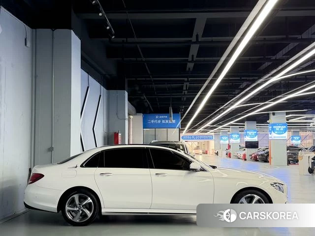 Mercedes-Benz E-class id 4238558 из Китая 16