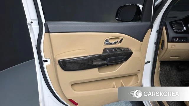 Kia The New Carnival id 4232588 из Кореи 16