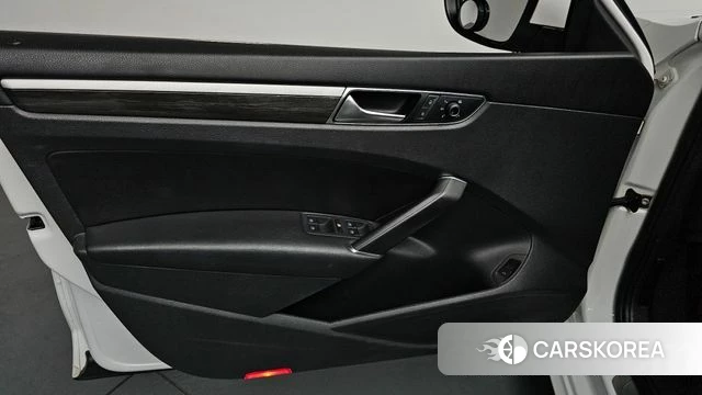 Volkswagen The New Passat id 4203728 из Кореи 16