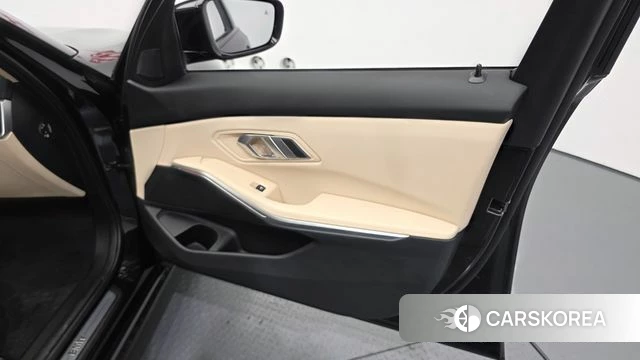 BMW 3 Series (G20) id 4579402 из Кореи 16