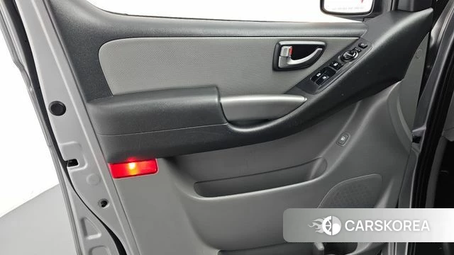 Hyundai The New Grand Starex id 4619671 из Кореи 16