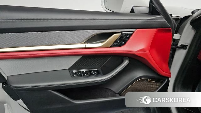 Porsche Taycan id 4201370 из Кореи 16