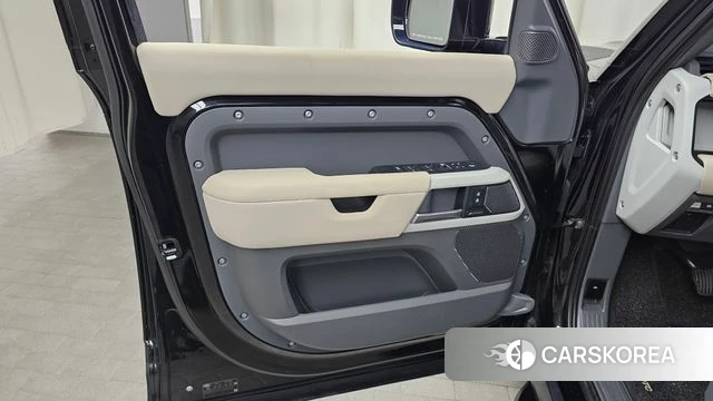 Land Rover Defender (L663) id 4293451 из Кореи 16