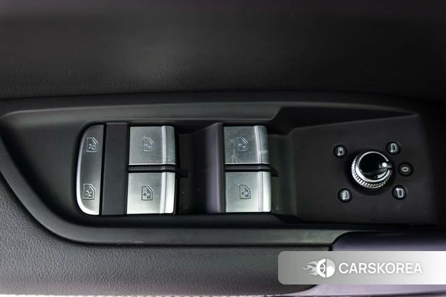 Audi Q5L id 4298220 из Китая 16