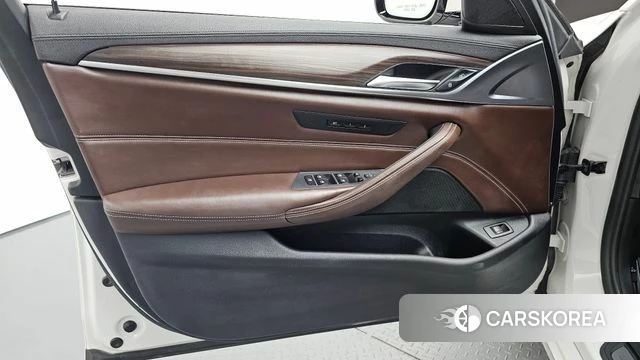 BMW 5 Series (G30) id 4751352 из Кореи 16