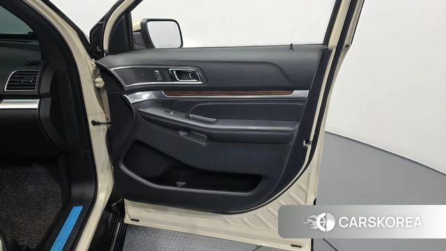 Ford Explorer id 4251238 из Кореи 16