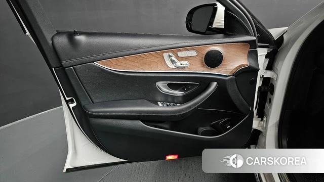 Mercedes-Benz E-Class W213 id 4847933 из Кореи 16