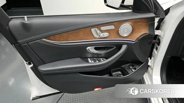 Mercedes-Benz E-Class W213 id 4429959 из Кореи 16