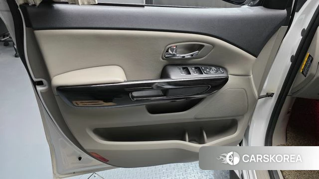 Kia The New Carnival id 4351201 из Кореи 16