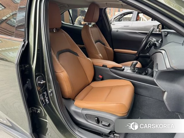 Lexus UX EV id 4274694 из Китая 16