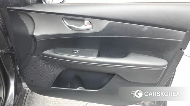 Kia Come New K3 id 4760278 из Кореи 16