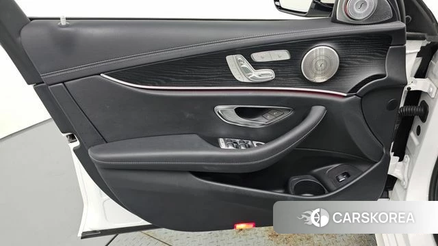 Mercedes-Benz E-Class W213 id 4880538 из Кореи 16