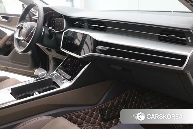 Audi A7L id 4260971 из Китая 16