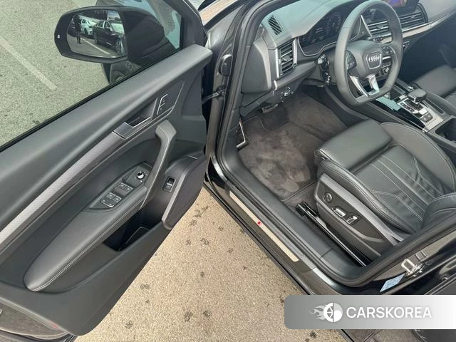 Audi Q5L id 4275391 из Китая 16