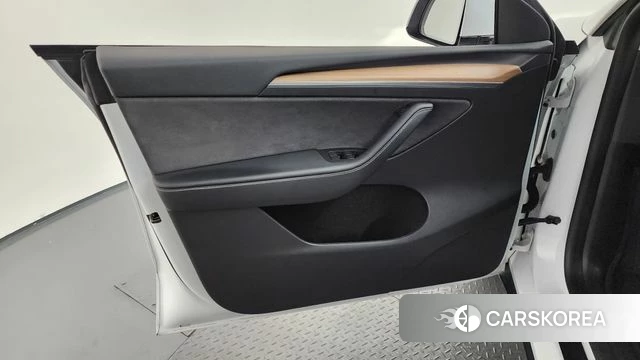 Tesla Model Y id 4427780 из Кореи 16