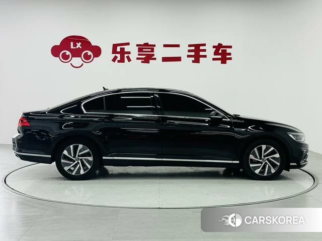 Volkswagen Magotan PHEV id 4271306 из Китая 16