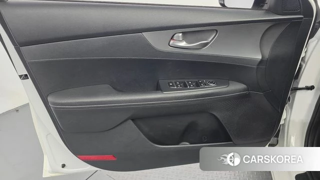 Kia Come New K3 id 4780839 из Кореи 16
