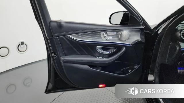 Mercedes-Benz E-Class W213 id 4696761 из Кореи 16