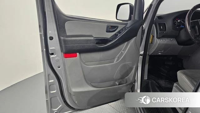 Hyundai The New Grand Starex id 4447420 из Кореи 16