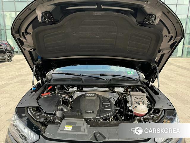 Audi Q5L id 3857940 из Китая 16