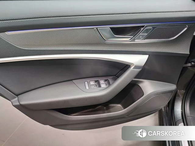 Audi A6L id 4278466 из Китая 16
