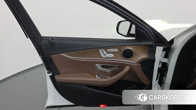 Mercedes-Benz E-Class W213 id 4763410 из Кореи 16