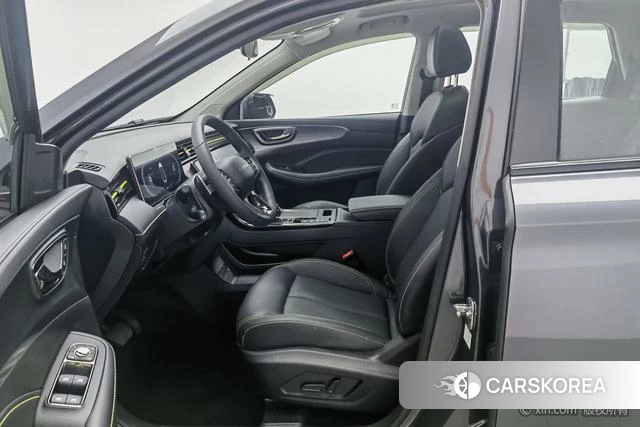 Roewe eRX5 id 4236145 из Китая 16