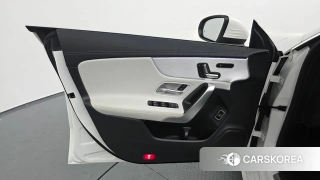 Mercedes-Benz CLA-Class C118 id 4642246 из Кореи 16