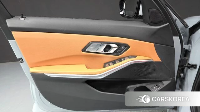 BMW 3 Series (G20) id 4670621 из Кореи 16