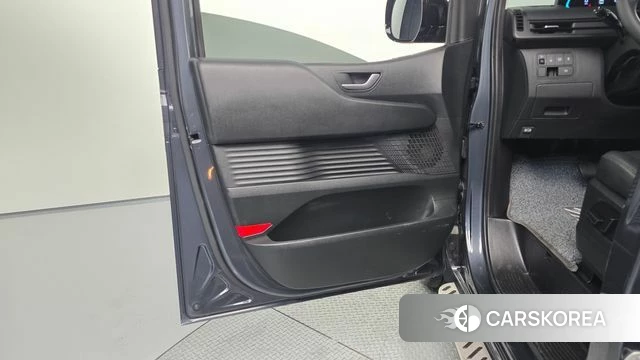 Hyundai Staria id 4308167 из Кореи 16