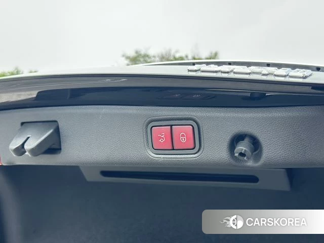 Mercedes-Benz E-class id 4393247 из Китая 16