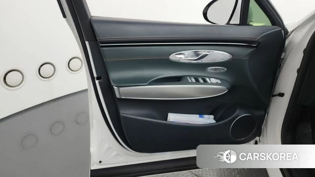 Genesis GV70 id 4612848 из Кореи 16