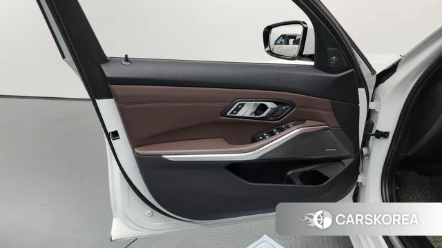 BMW 3 Series (G20) id 4882224 из Кореи 16