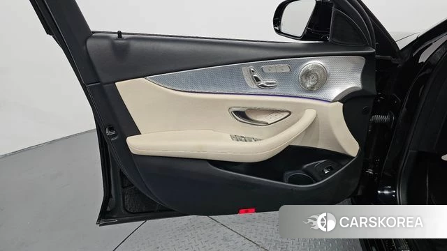 Mercedes-Benz E-Class W213 id 4793746 из Кореи 16