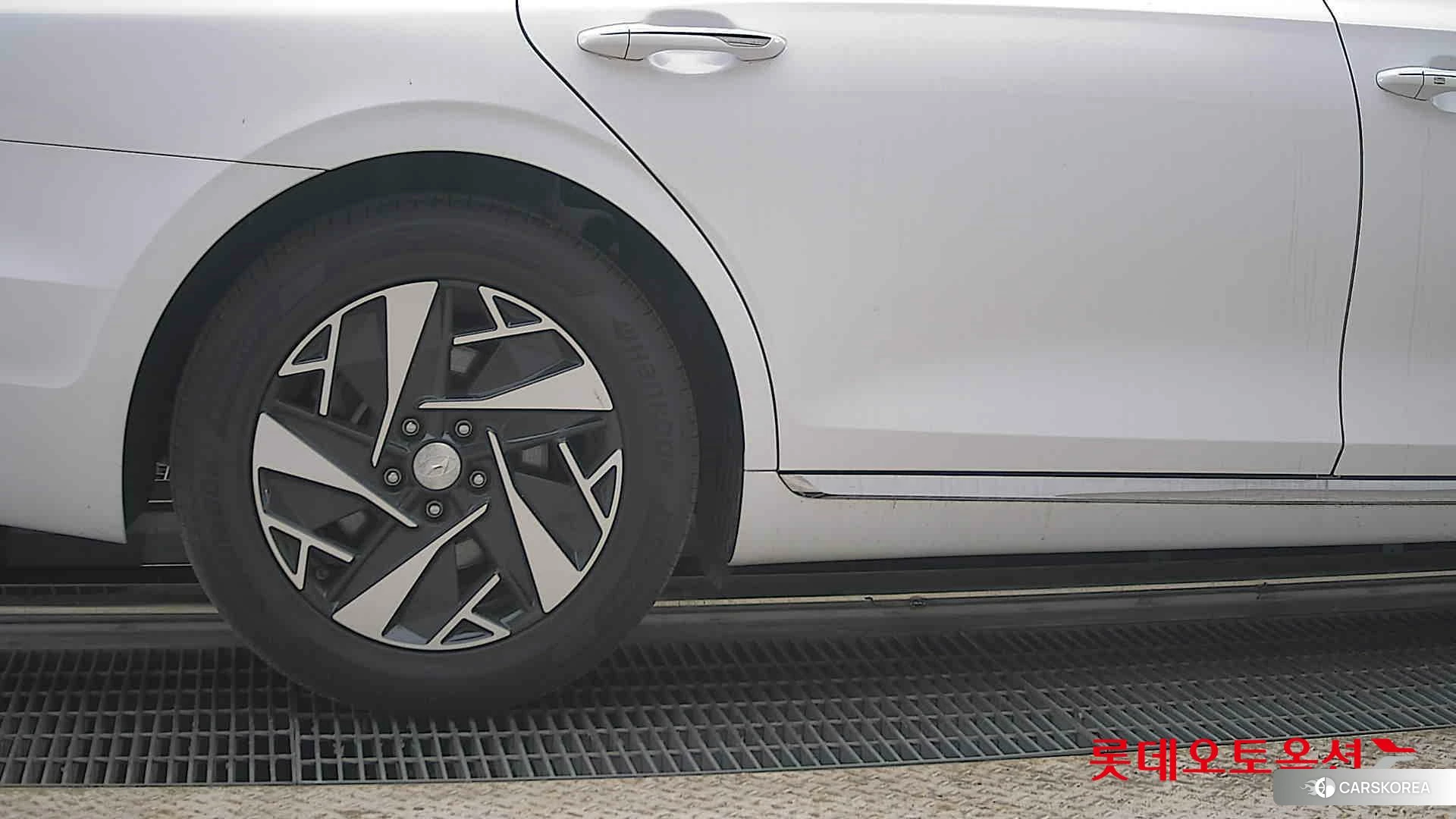 Hyundai Grandeur Hybrid id 4296755 из Кореи 16