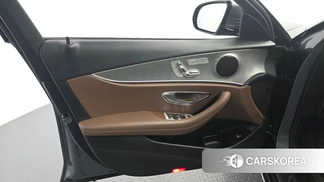 Mercedes-Benz E-Class W213 id 4722342 из Кореи 16