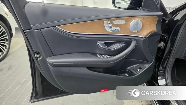 Mercedes-Benz E-Class W213 id 4751459 из Кореи 16