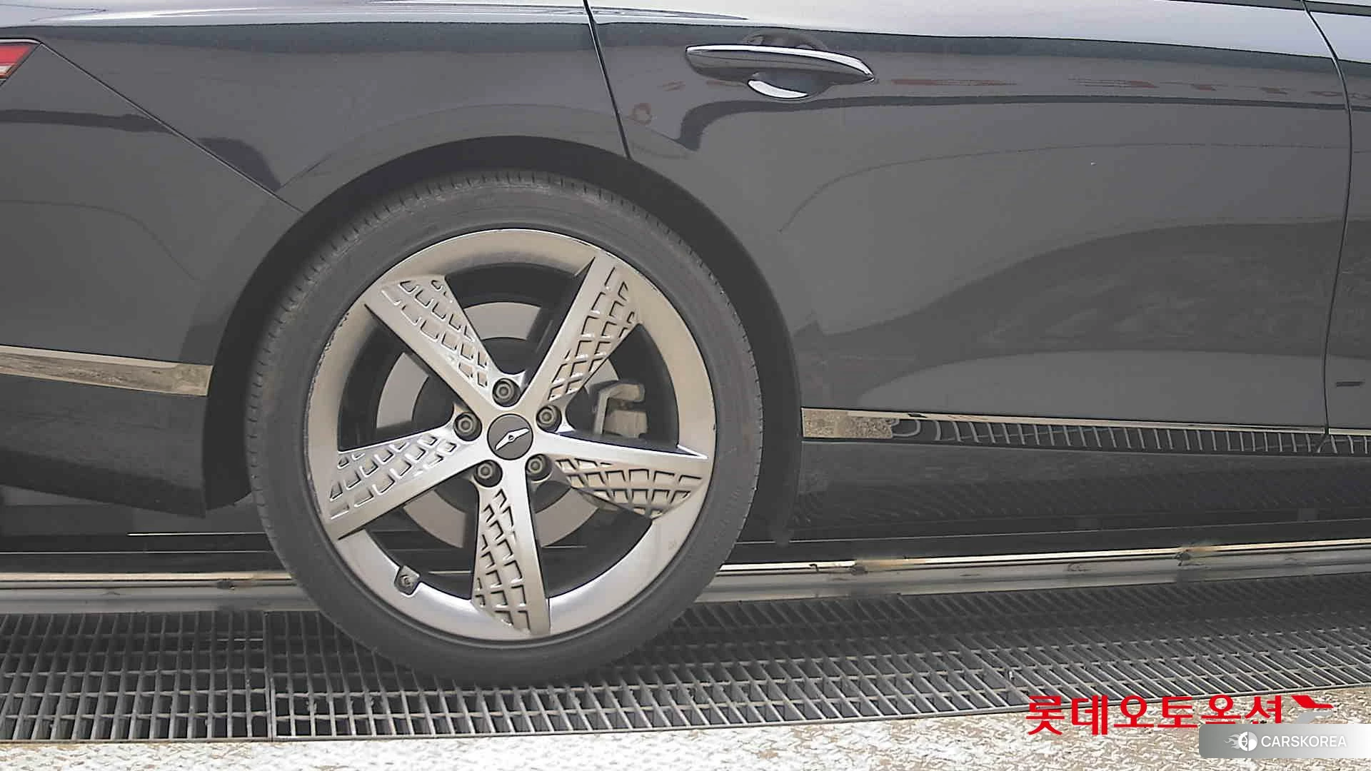 Hyundai G80 id 3869302 из Кореи 16