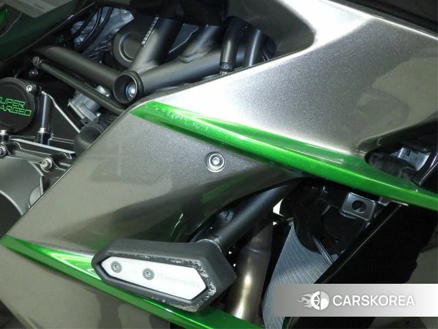 Проданный Kawasaki NINJA H2 SX SE id 3998136 из Японии, фото 16