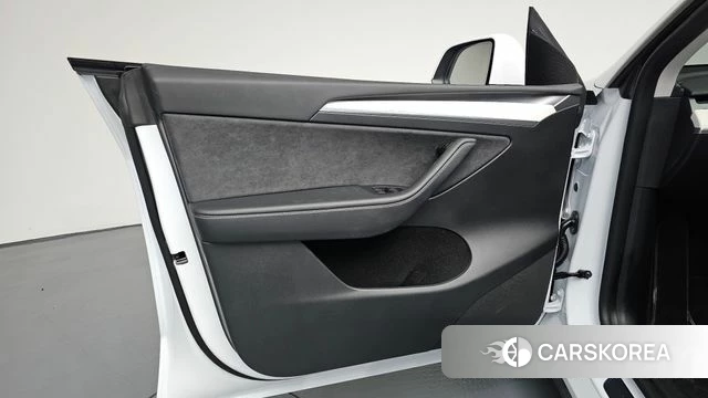 Tesla Model Y id 4691303 из Кореи 16