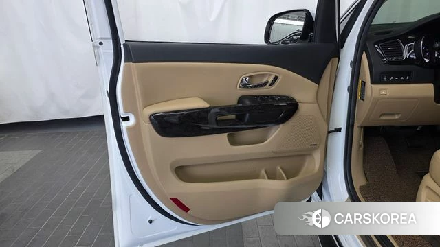 Kia The New Carnival id 4317605 из Кореи 16