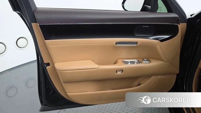Genesis G90 (RS4) id 4500502 из Кореи 16
