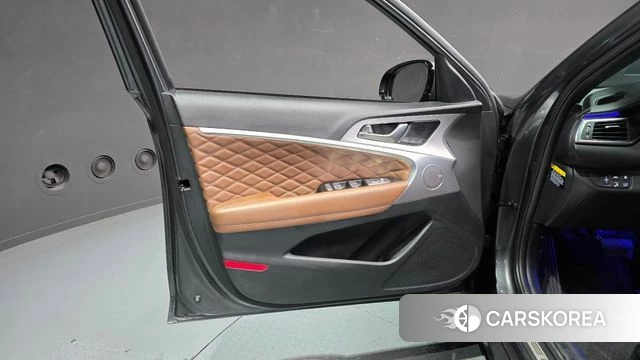 Genesis G70 id 4698685 из Кореи 16