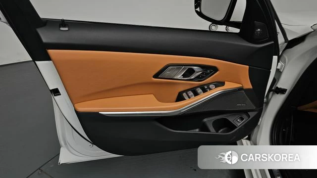 BMW 3 Series (G20) id 4665118 из Кореи 16
