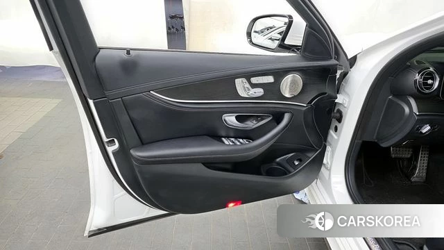 Mercedes-Benz E-Class W213 id 4415517 из Кореи 16