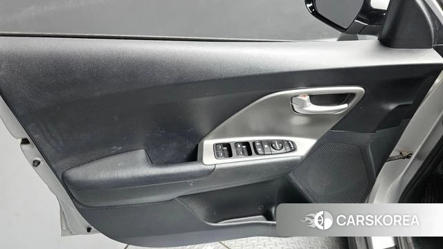 Kia Niro Plus id 4936030 из Кореи 16